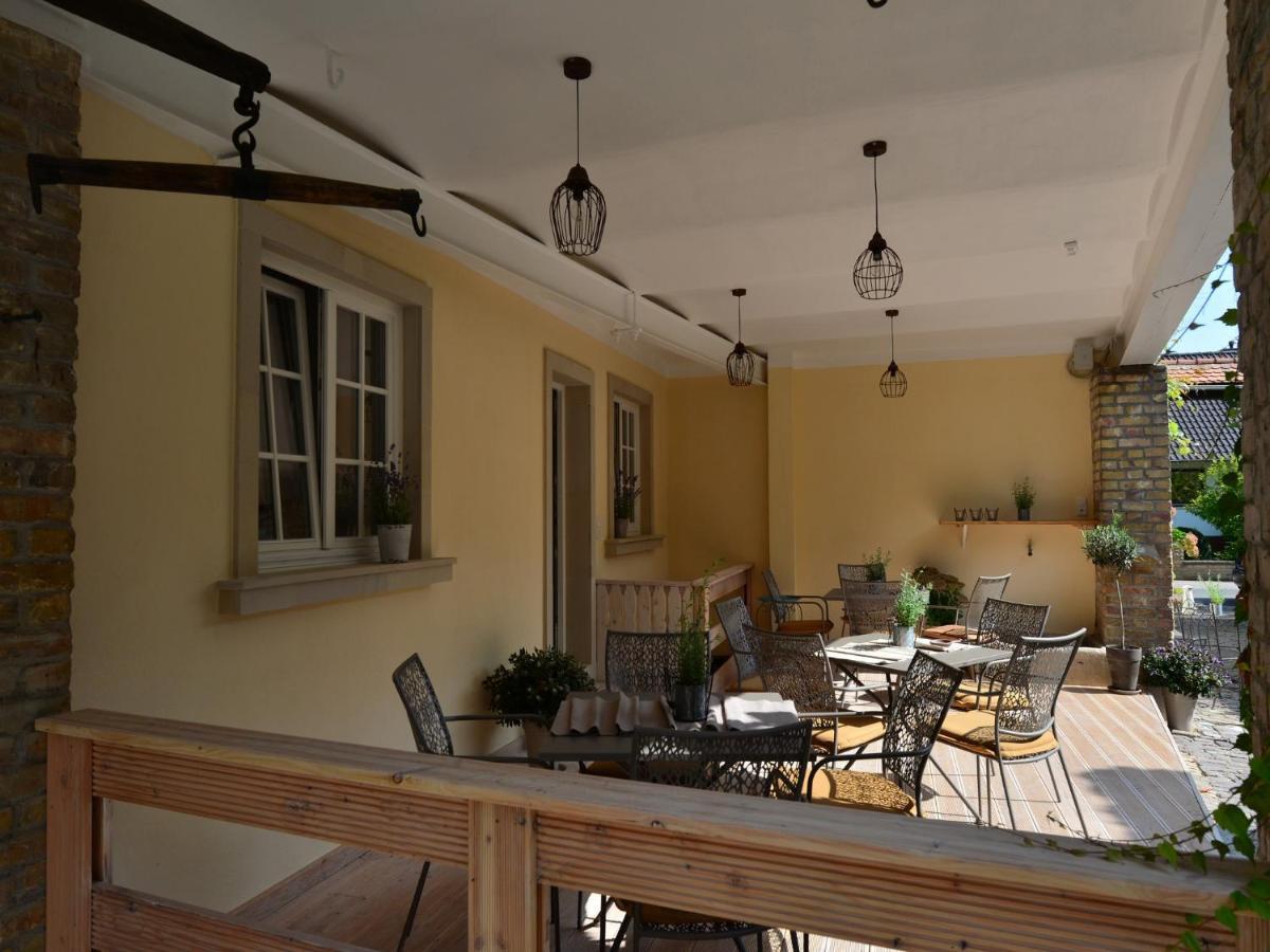 Gaestehaus & Weingut Gehrig Weisenheim am Sand Екстериор снимка
