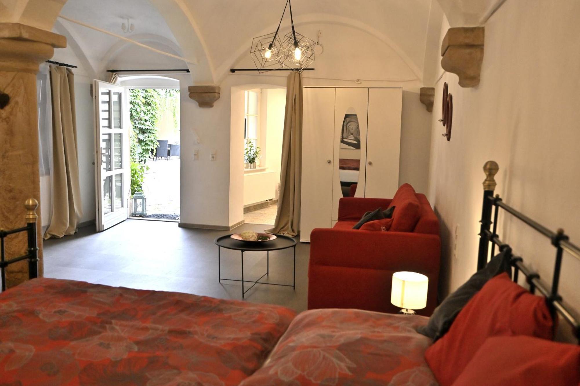 Gaestehaus & Weingut Gehrig Weisenheim am Sand Стая снимка